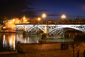 pic of bridge  - The Bridge of Triana over the river Guadalquivir - JPG 