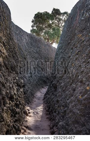 Poster: Lalibela Ethiopia Famous Rockhewn Church