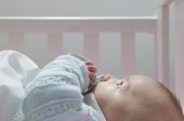 Грудной ребёнок плохо спит днём Грудной ребёнок плохо спит днём
