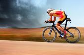 picture of competition  - Bike racer  - JPG 