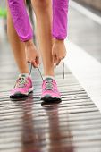 picture of bridge  - Running shoes - JPG 