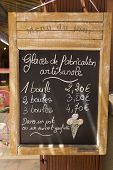 image of france  - Handwritten sign at local bar in southern France - JPG 